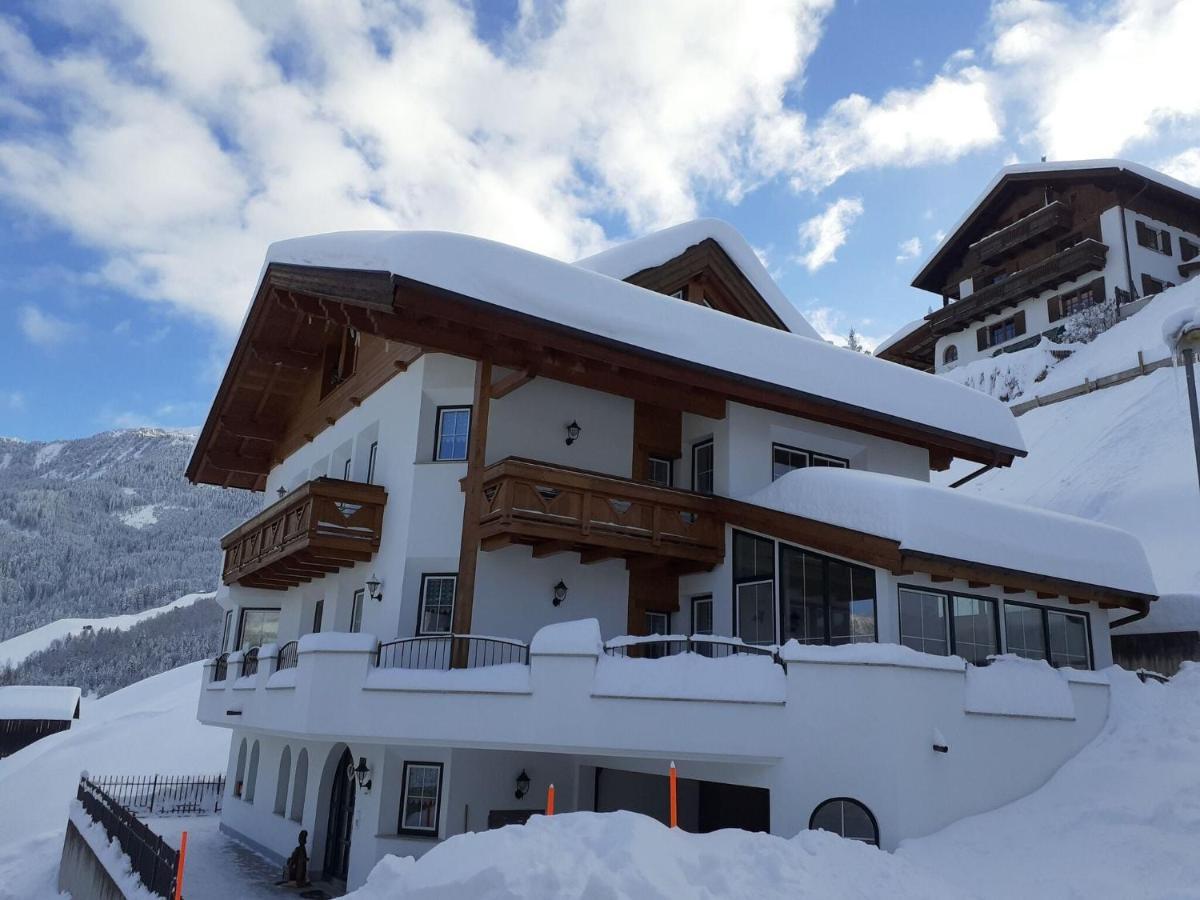 Modern Apartment In Hochgallmigg With Balcony المظهر الخارجي الصورة