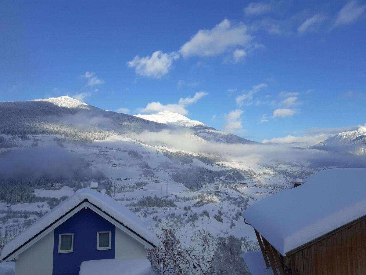 Modern Apartment In Hochgallmigg With Balcony المظهر الخارجي الصورة