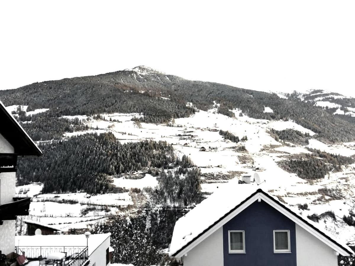Modern Apartment In Hochgallmigg With Balcony المظهر الخارجي الصورة
